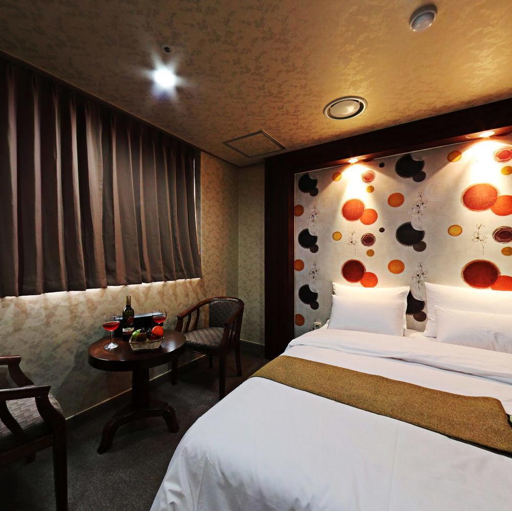Uijeongbu Tourist Hotel Ngoại thất bức ảnh